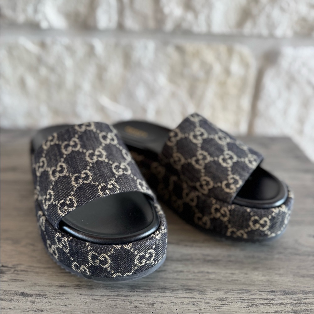 Gucci GG Jacquard Black Denim Platform Slides (38) full enclosure - Picture 2 of 15